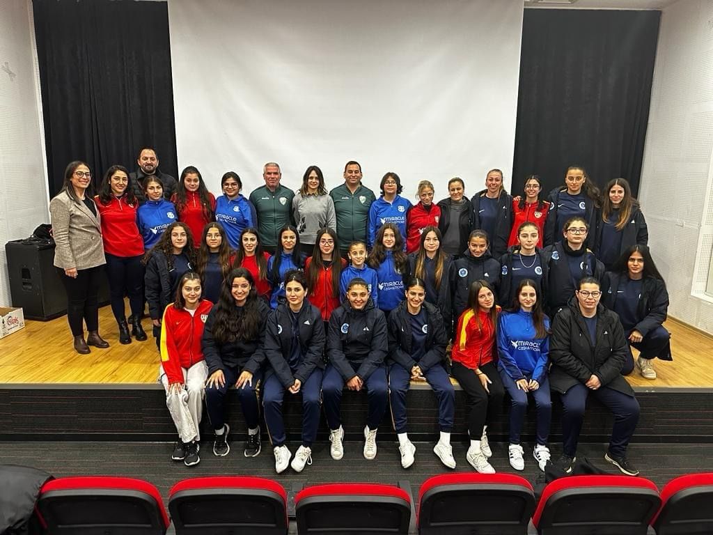 İskele, Mağusa ve Mesarya bölgesi takımlarına Futbol Oyun Kuralları semineri